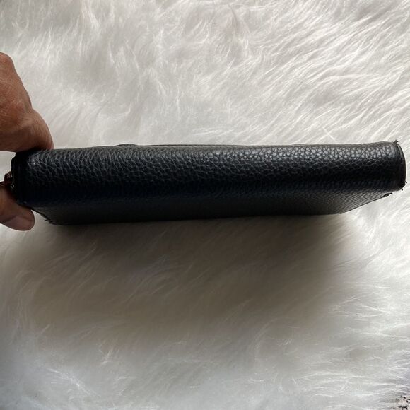 Bebe monogrammed Black Zippered Wallet - Picture 6 of 15